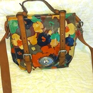 EUC Beautiful Floral Fossil Key-Per Crossbody Bag